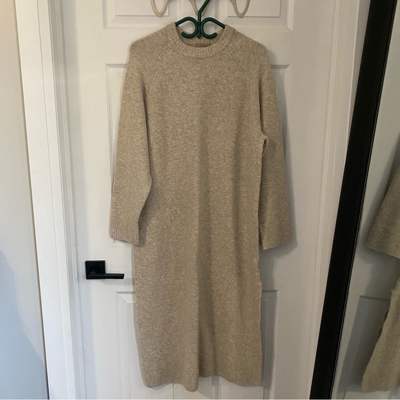 H&M Dresses & Skirts - NWOT H&M Sweater Dress